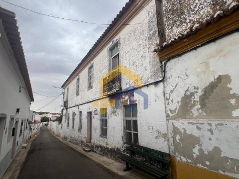 Moradia para reabilitar em Vaiamonte – Monforte