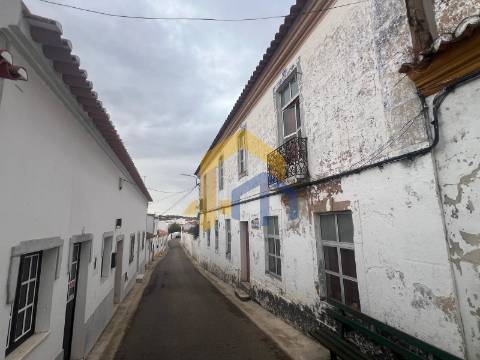 Moradia para reabilitar em Vaiamonte – Monforte