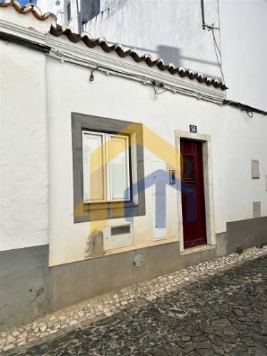 &#127969; Moradia Térrea em Banda T2 no Centro de Estremoz