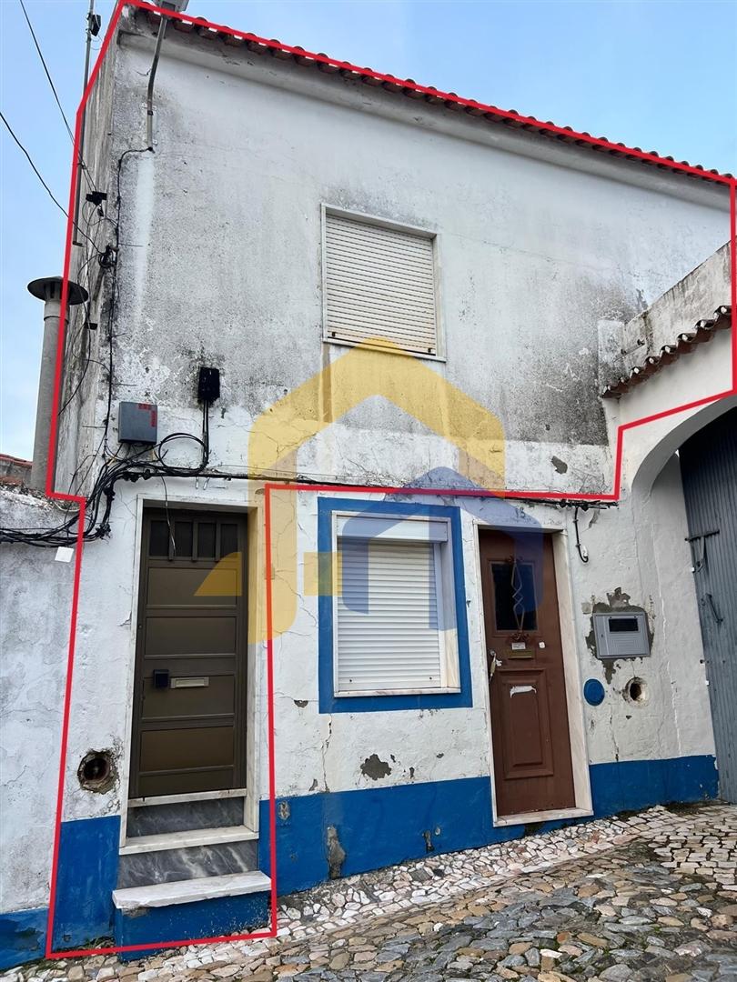 Apartamento T2+1 com Sotão Aproveitado , em Estremoz