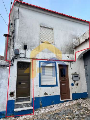 Apartamento T2+1 com Sotão Aproveitado , em Estremoz