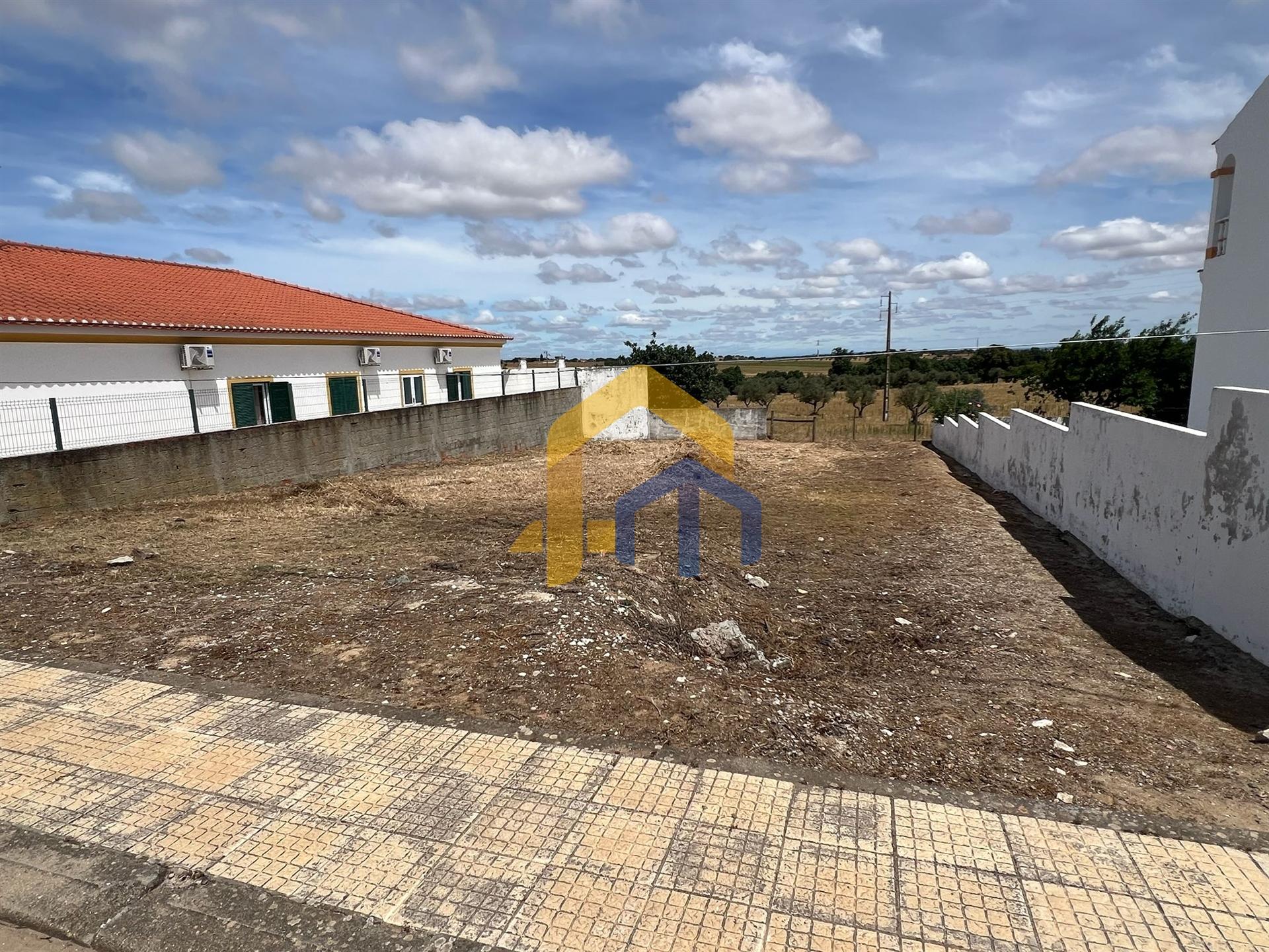Terreno Urbano para Construção – São Lourenço de Mamporcão