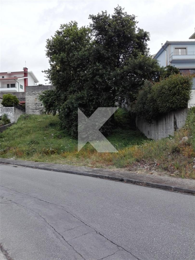 Lote de terreno para venda - Ponte da Barca