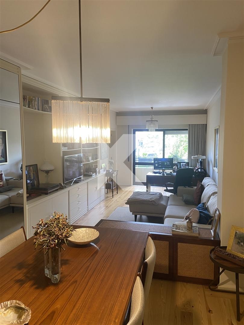 T1 Amplo com Suite e 2 Varandas na Rua Santos Pousada – Porto