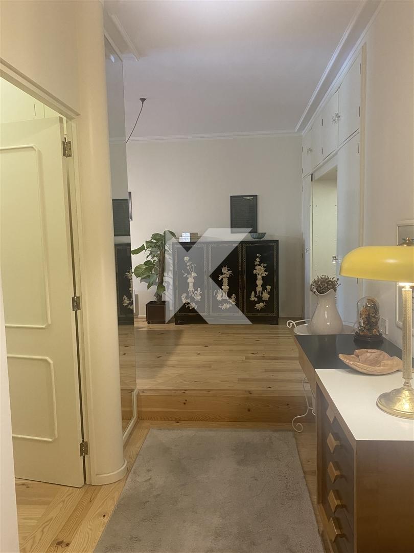 T1 Amplo com Suite e 2 Varandas na Rua Santos Pousada – Porto
