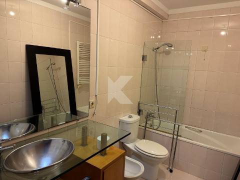 Excelente Apartamento T2 no Campo Alegre - com garagem