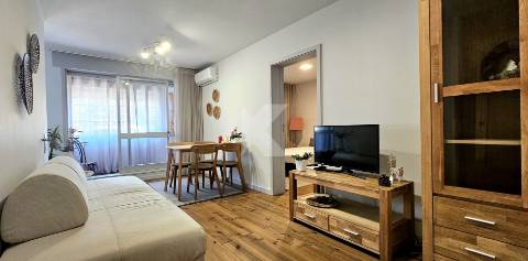 T1 na Rua 5 de Outubro- Casa da Musica