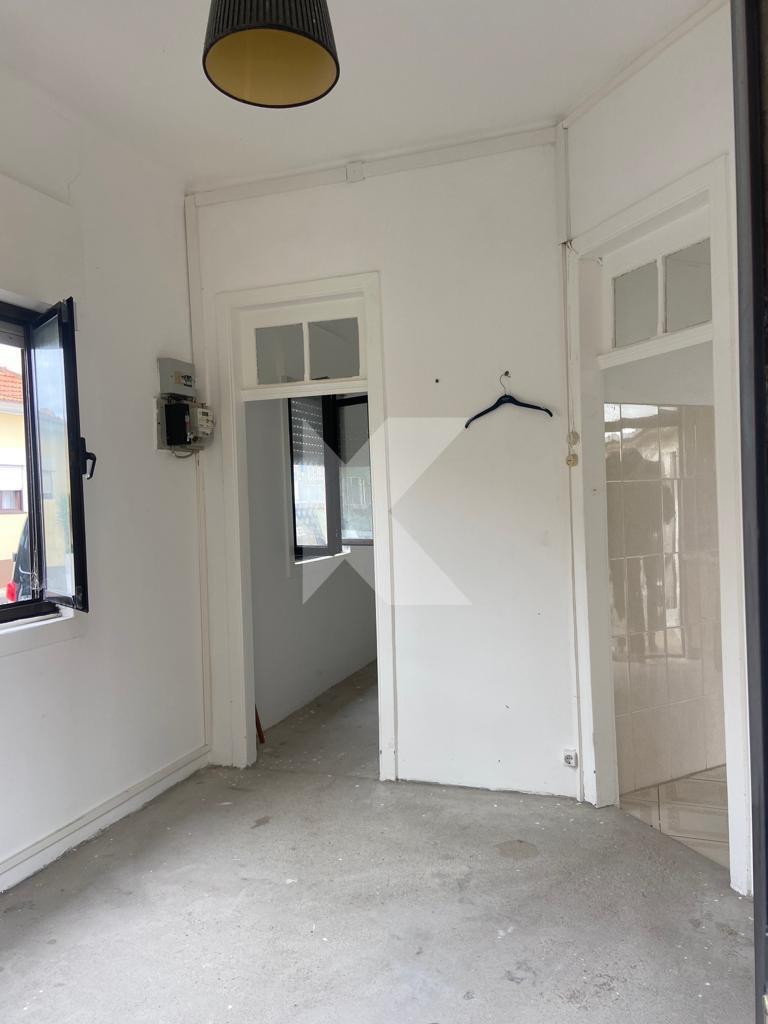 Moradia T2 à beira mar para remodelar