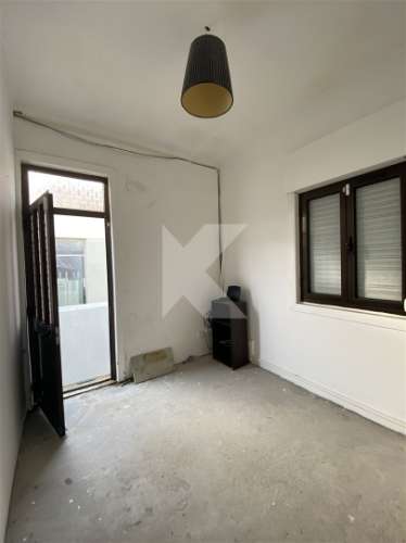 Moradia T2 à beira mar para remodelar