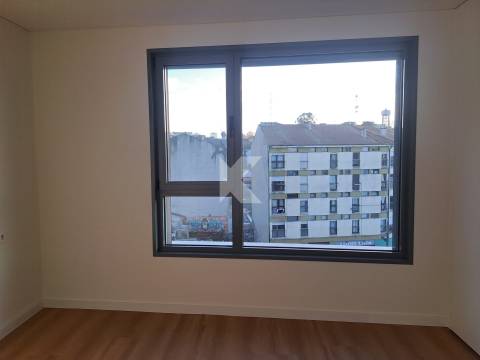 T2 no último piso - Jardim de Arca d’Água