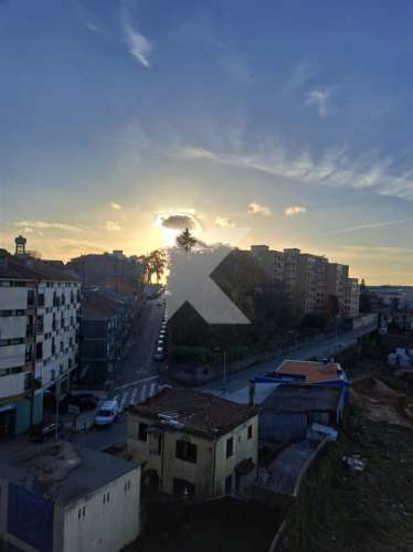 T2 no último piso - Jardim de Arca d’Água