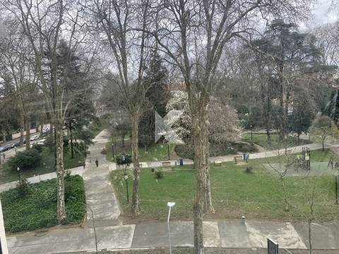 T2 no último piso - Jardim de Arca d’Água