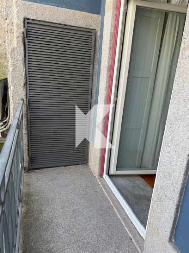 T0 Remodelado com Varanda na Baixa do Porto – Rua do Bonjardim