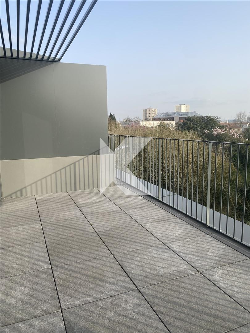 T0 Duplex com Terraço - Senhora da Hora