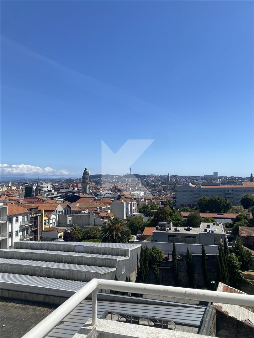 T1 mobilado - Vista Fantástica no Centro da Cidade