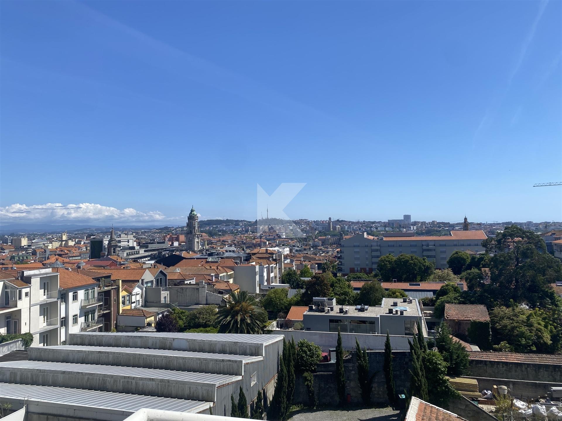 T1 mobilado - Vista Fantástica no Centro da Cidade