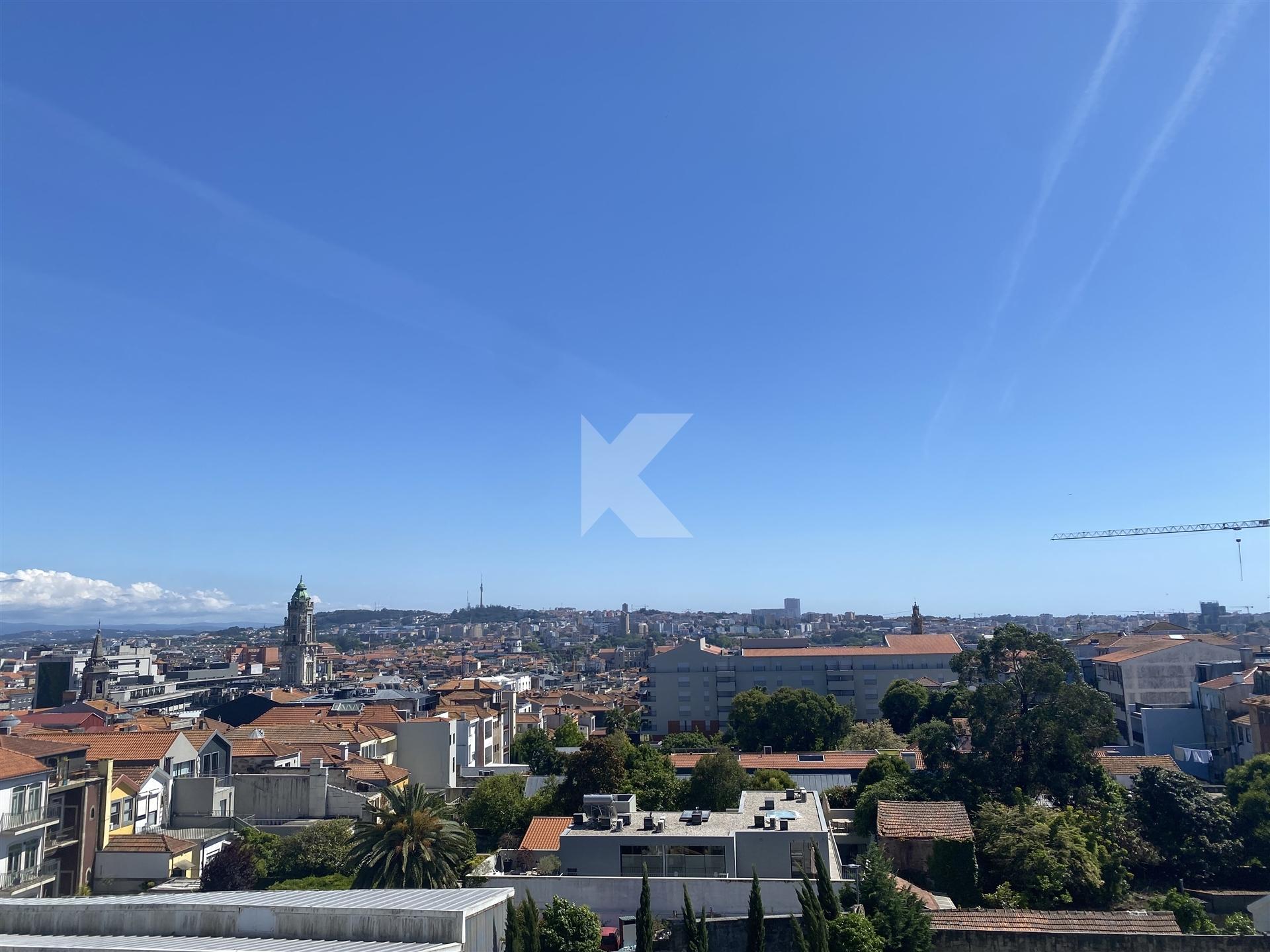 T1 mobilado - Vista Fantástica no Centro da Cidade