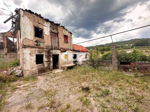 Moradia para Restaurar T3 Venda em Padronelo,Amarante