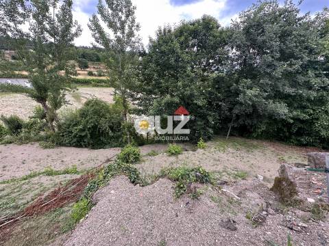 Moradia para Restaurar T3 Venda em Padronelo,Amarante