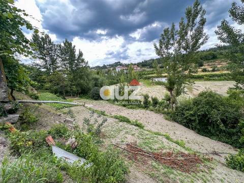 Moradia para Restaurar T3 Venda em Padronelo,Amarante