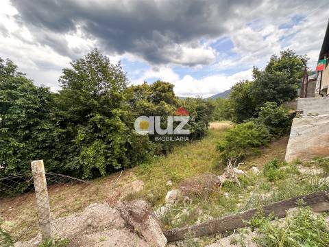 Moradia para Restaurar T3 Venda em Padronelo,Amarante