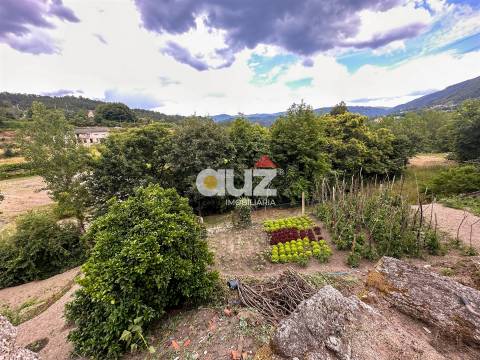 Moradia para Restaurar T3 Venda em Padronelo,Amarante