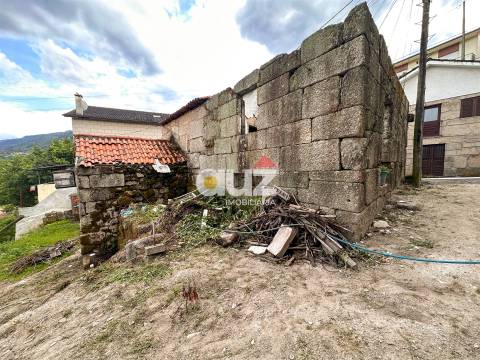 Moradia para Restaurar T3 Venda em Padronelo,Amarante