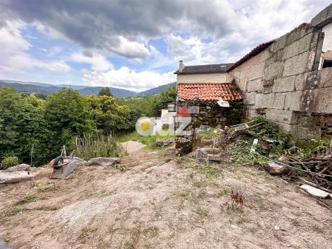 Moradia para Restaurar T3 Venda em Padronelo,Amarante