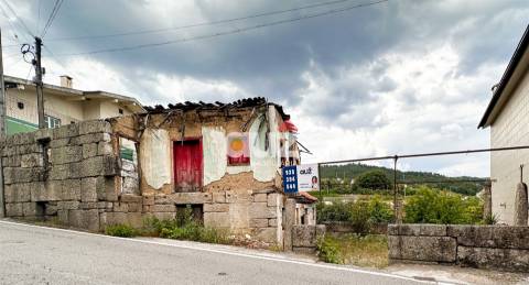 Moradia para Restaurar T3 Venda em Padronelo,Amarante