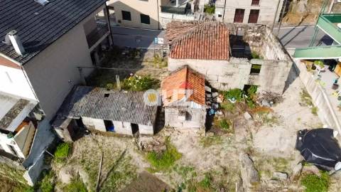 Moradia para Restaurar T3 Venda em Padronelo,Amarante