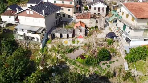 Moradia para Restaurar T3 Venda em Padronelo,Amarante