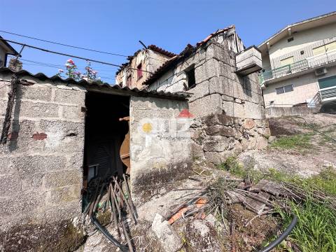 Moradia para Restaurar T3 Venda em Padronelo,Amarante