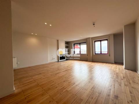 Apartamento T4 Venda em Paranhos,Porto