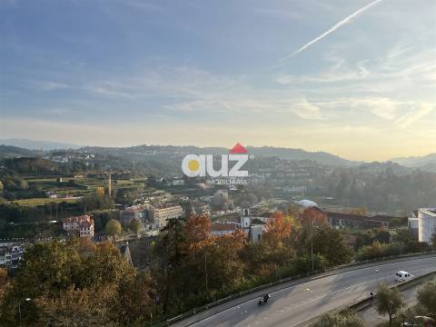 Apartamento T5 Venda em Amarante (São Gonçalo), Madalena, Cepelos e Gatão,Amarante