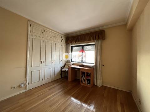 Apartamento T5 Venda em Amarante (São Gonçalo), Madalena, Cepelos e Gatão,Amarante