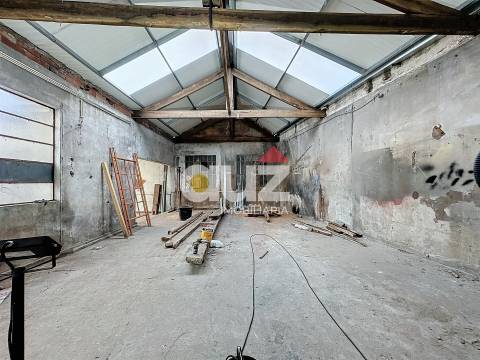 Armazém  Venda em Rio Tinto,Gondomar