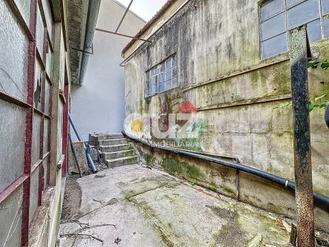 Armazém  Venda em Rio Tinto,Gondomar