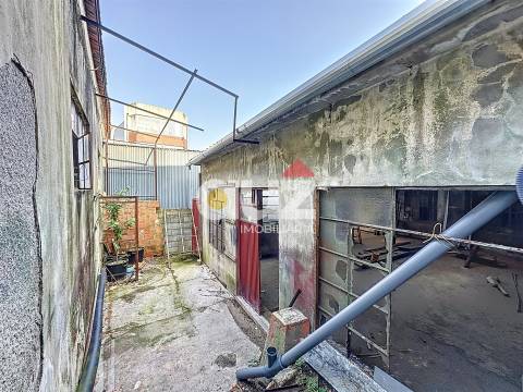 Armazém  Venda em Rio Tinto,Gondomar