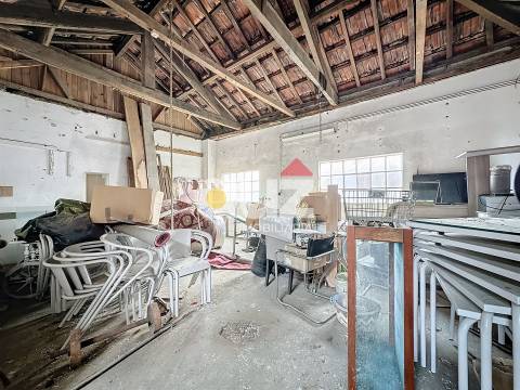 Armazém  Venda em Rio Tinto,Gondomar