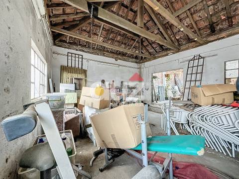 Armazém  Venda em Rio Tinto,Gondomar