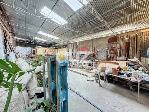 Armazém  Venda em Rio Tinto,Gondomar