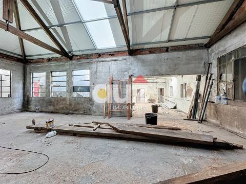 Armazém  Venda em Rio Tinto,Gondomar