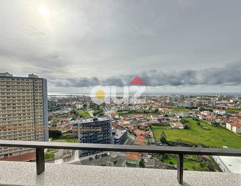 Apartamento T3 DUPLEX Venda em Matosinhos e Leça da Palmeira,Matosinhos