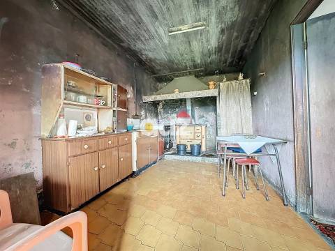 Moradia para Restaurar T3 Venda em Fregim,Amarante