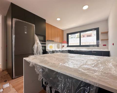 Moradia Geminada T3 Venda em Amarante (São Gonçalo), Madalena, Cepelos e Gatão,Amarante