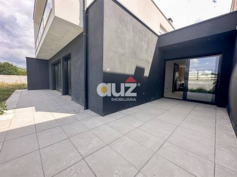 Moradia Geminada T3 Venda em Amarante (São Gonçalo), Madalena, Cepelos e Gatão,Amarante