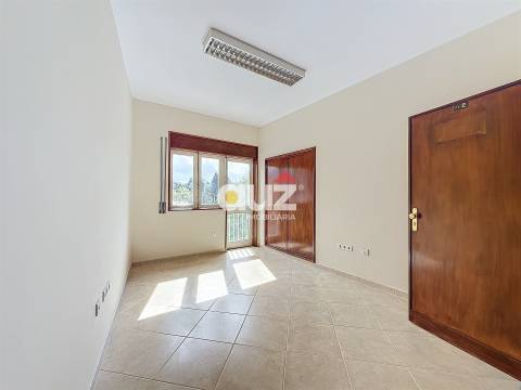 Escritório T9 Venda em Amarante (São Gonçalo), Madalena, Cepelos e Gatão,Amarante