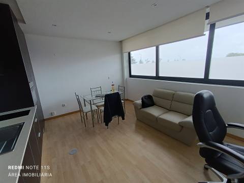 Apartamento T0+1 Arrendamento em Glória e Vera Cruz,Aveiro