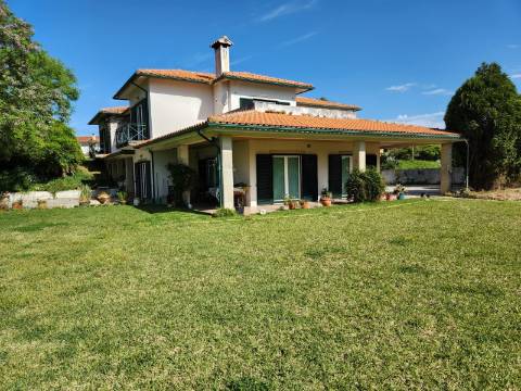 Moradia Isolada T5 Venda em Oliveirinha,Aveiro