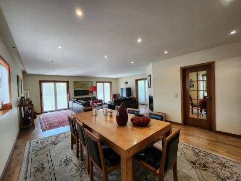 Moradia Isolada T5 Venda em Oliveirinha,Aveiro